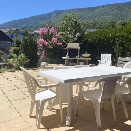 Holiday home Maison , Vue Montagnes, Jardin Clos , 8pers
